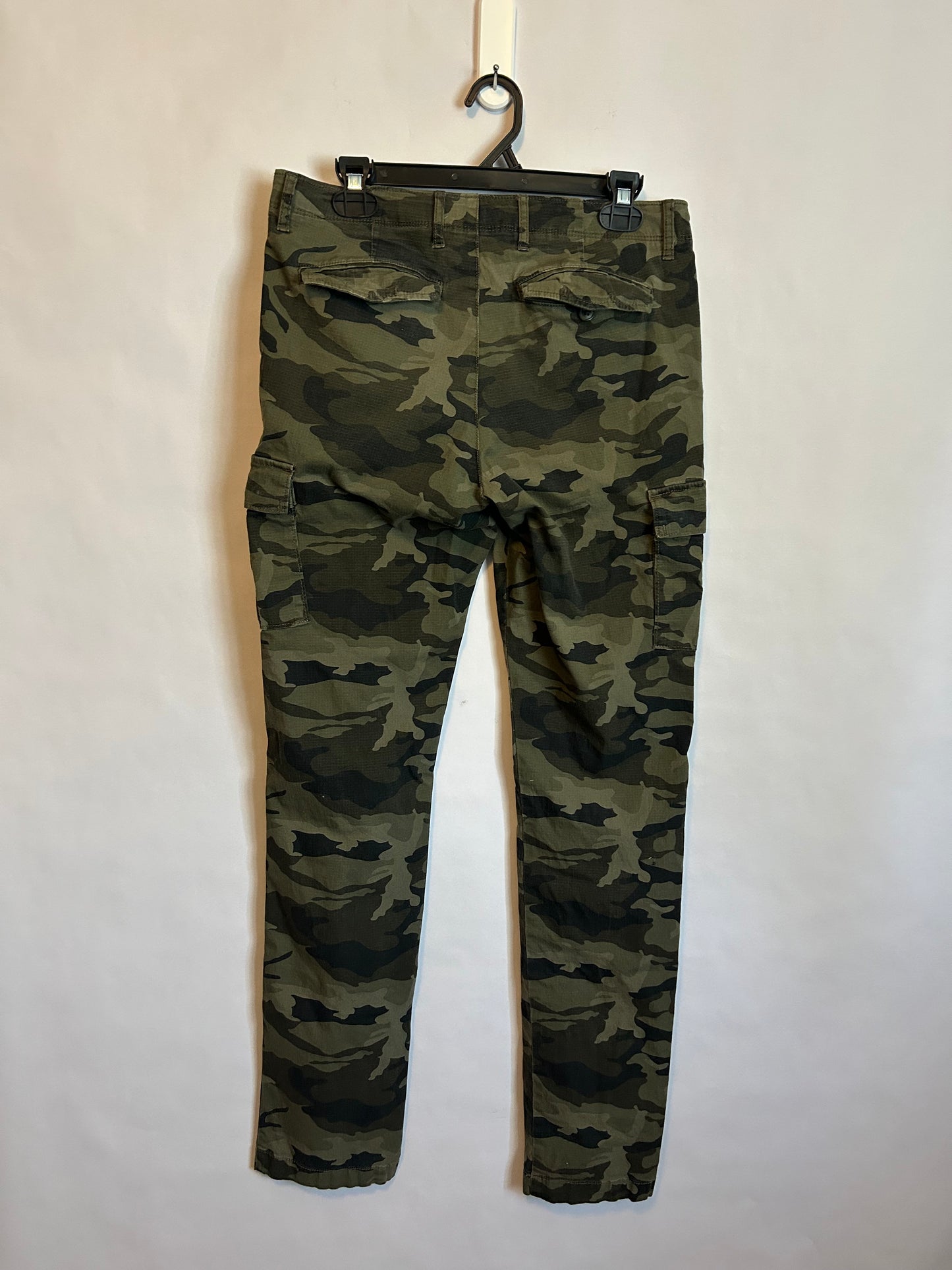 GoodThreads Camo Cargos 30 x 36