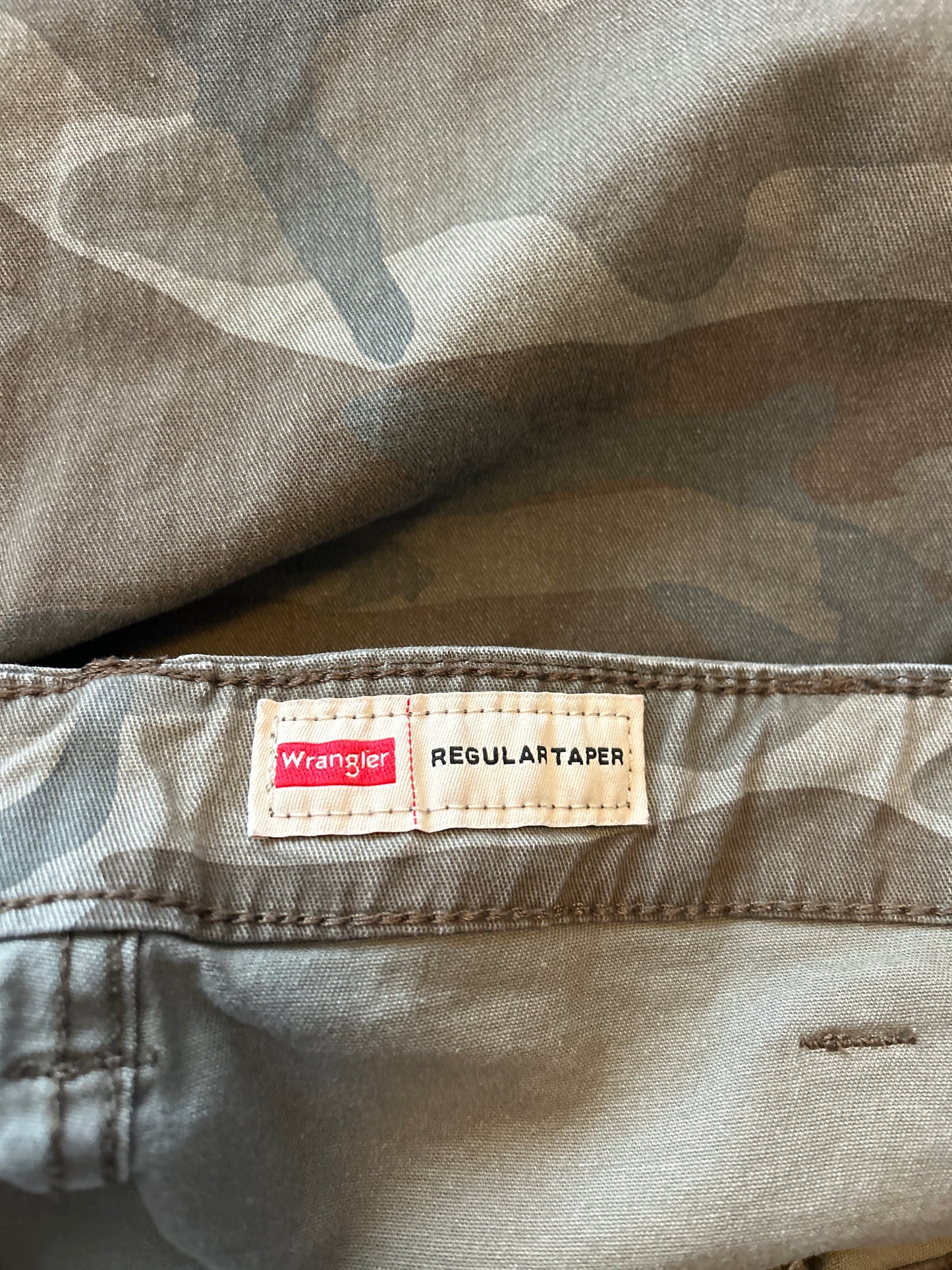 Wrangler Camo Cargos 38 x 30