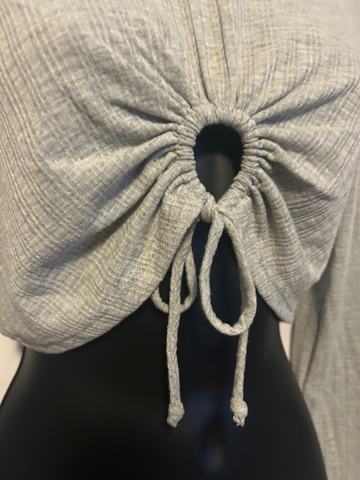Monhegans Grey Crop Long Sleeve M