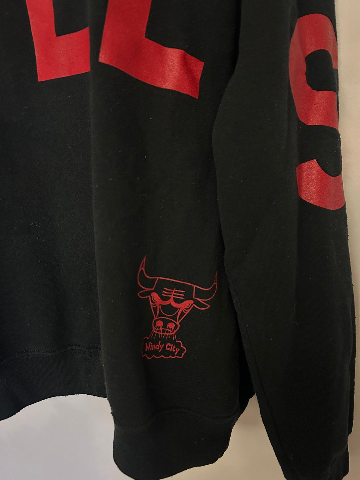 Bulls Black Sweatshirt L