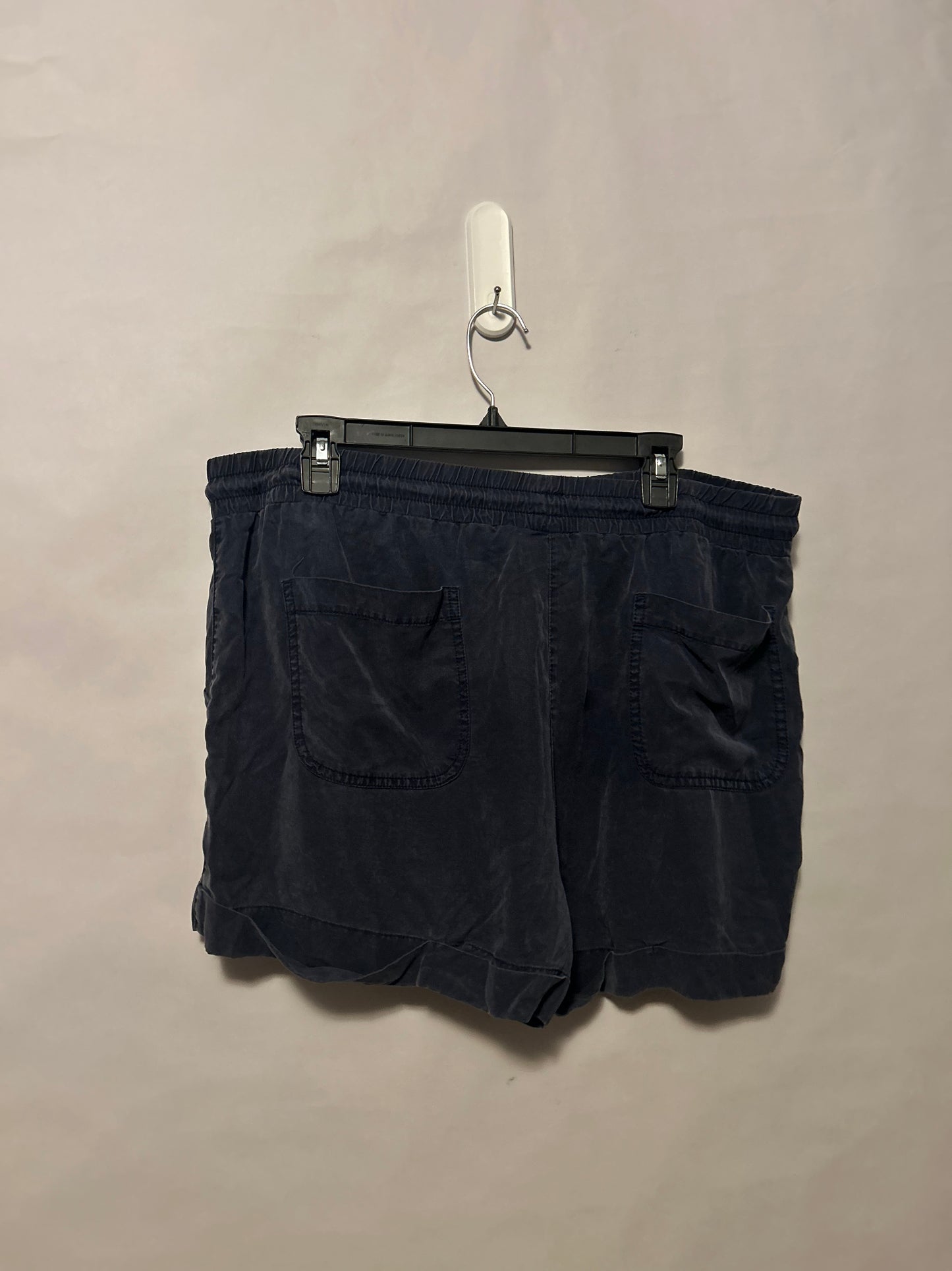 Universal Thread Black Lightweight Shorts L