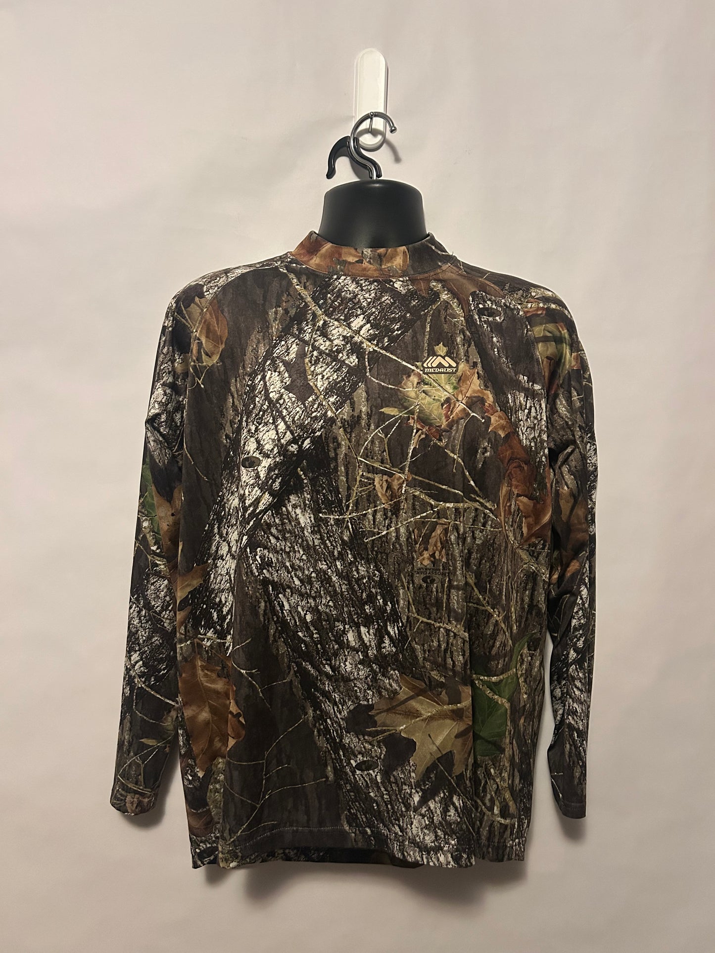 Medalist Long Sleeve Camo Shirt L