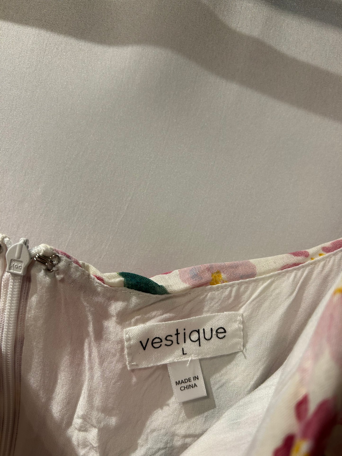 Vestique Floral Dress L