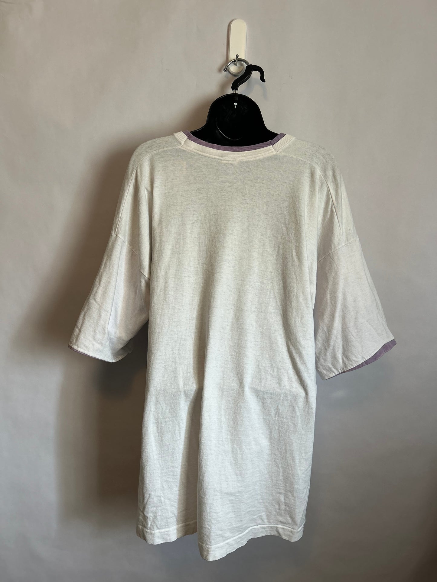 White & Purple T-Shirt XL