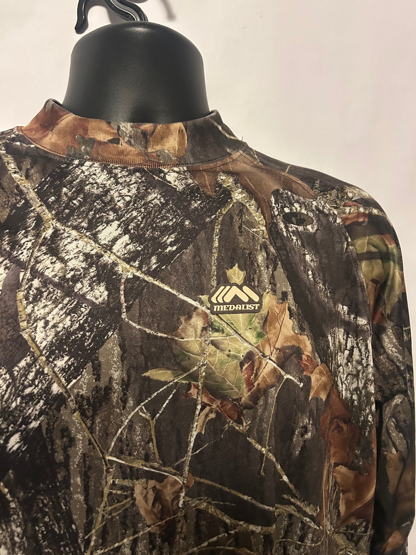 Medalist Long Sleeve Camo Shirt L