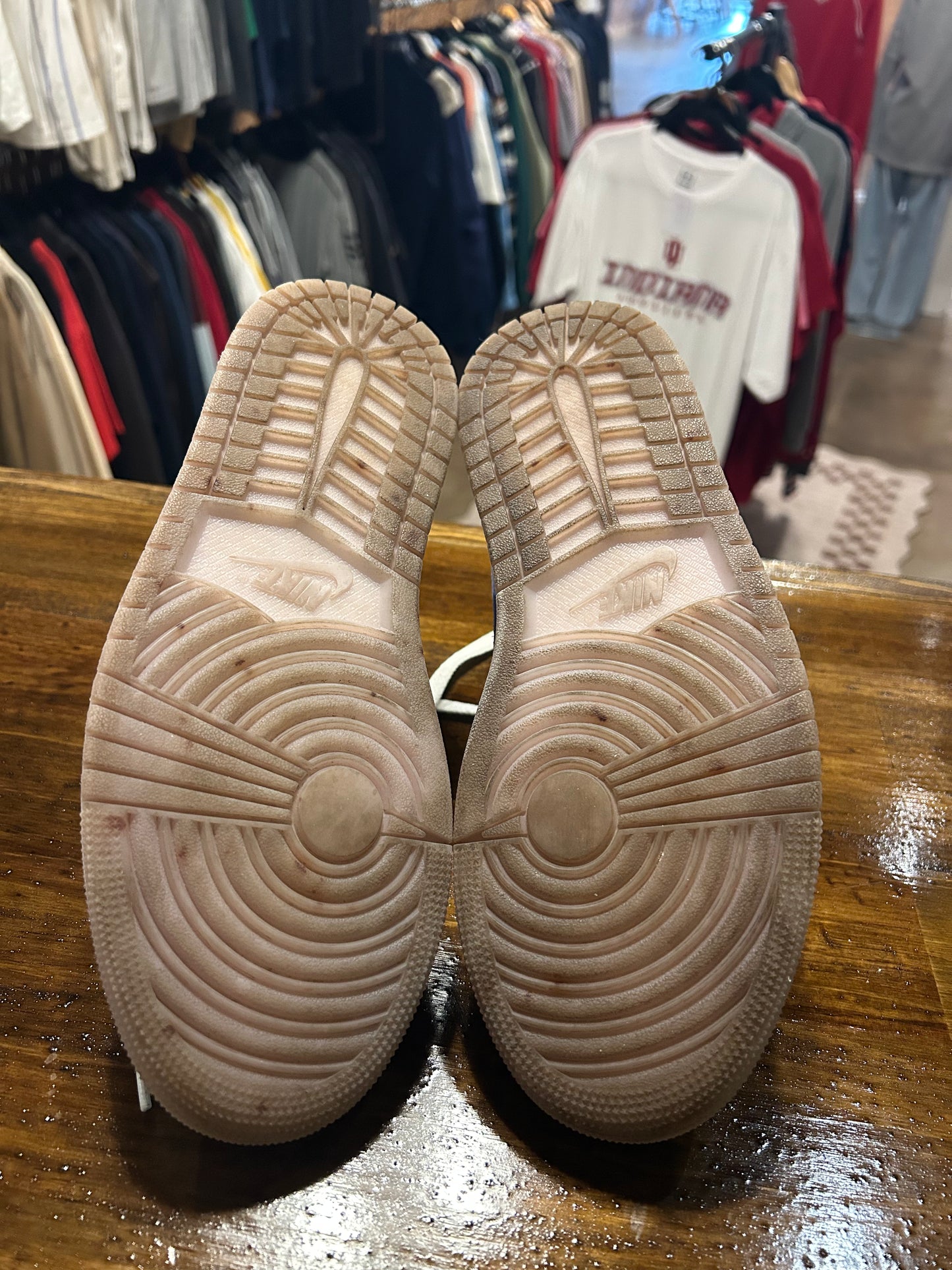 Nike Air Jordan 1 Mid Wolf Grey Aluminum 8