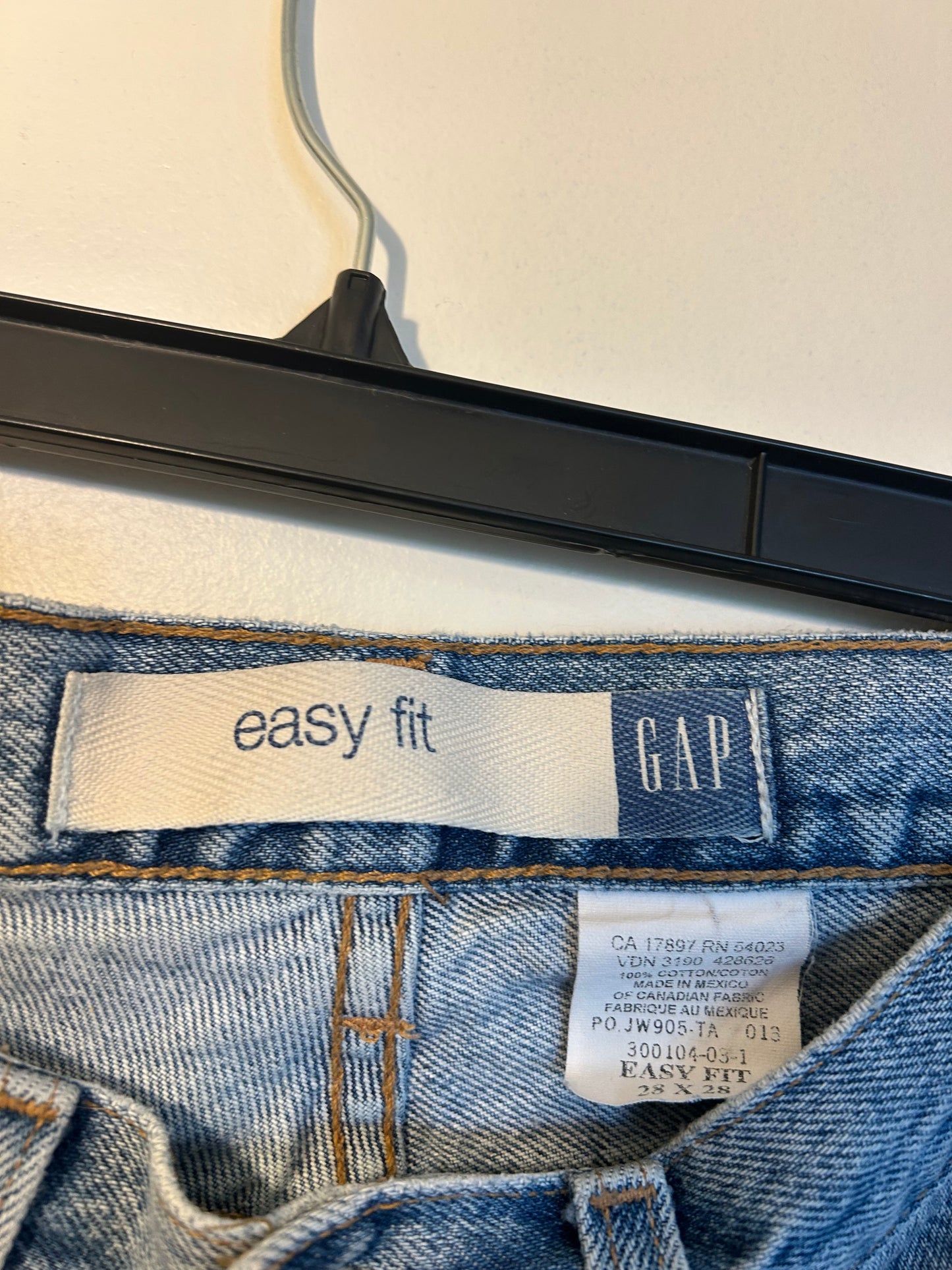 Vintage GAP Light Wash Jeans 28 x 28 (0-2)