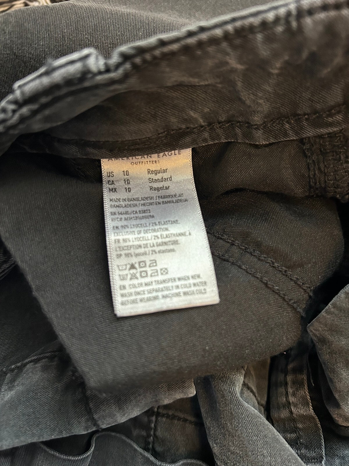 American Eagle Black Cargo Pants 10