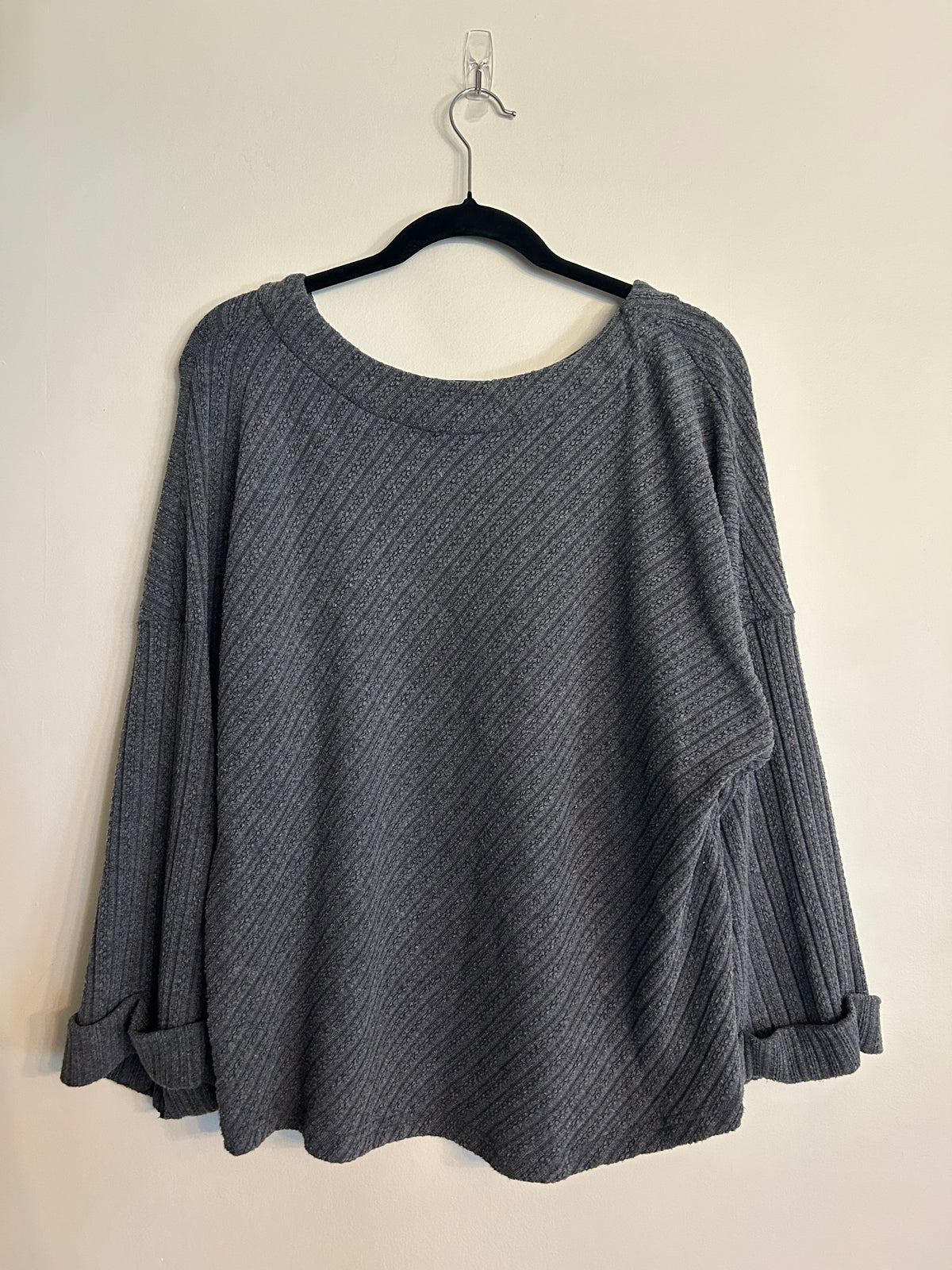 Loveriche Oversized Ribbed Sweater With Cuffed Sleeves M