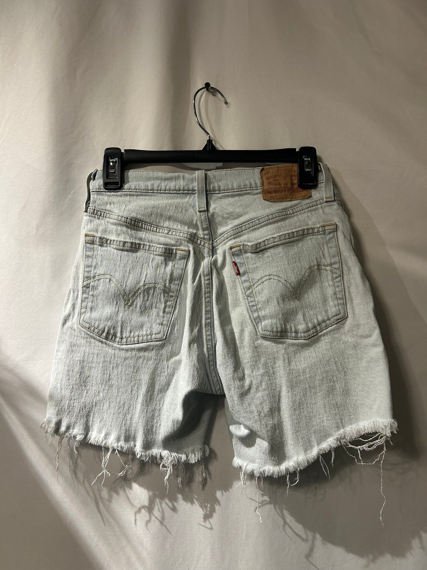 Levi Shorts Light Wash 26