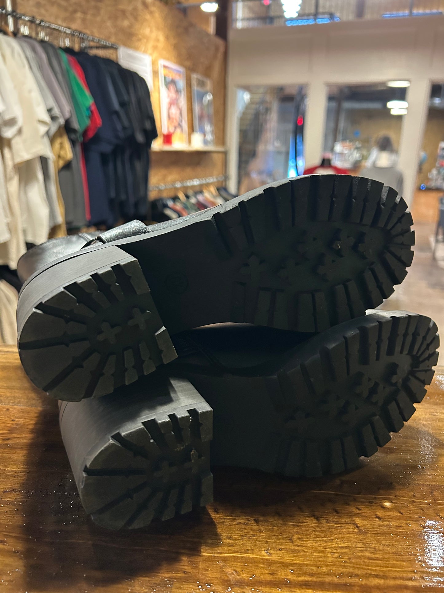 Women’s Black Boots 8.5