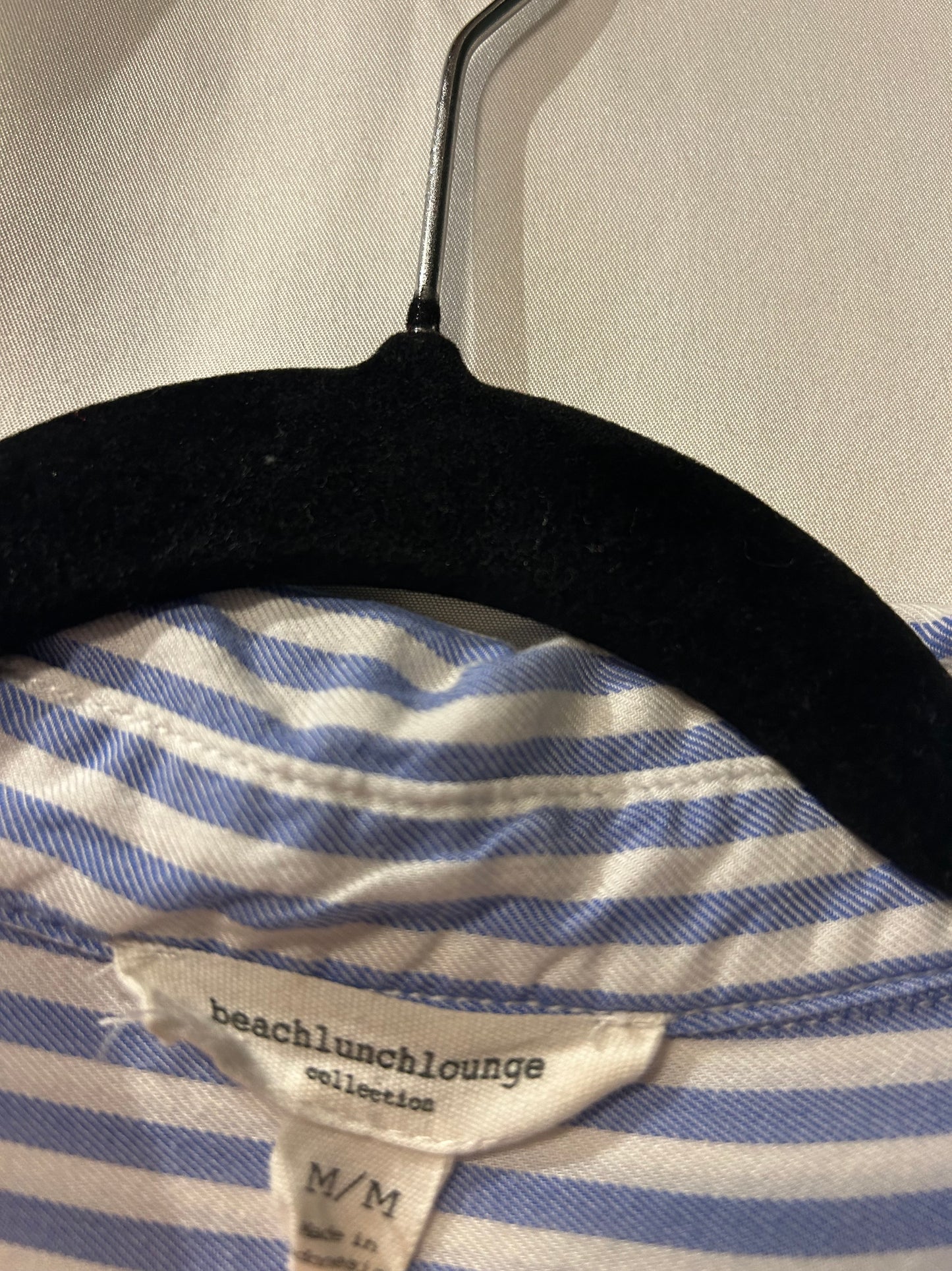 Beachlunchlounge Soft Blue & White Button Up M