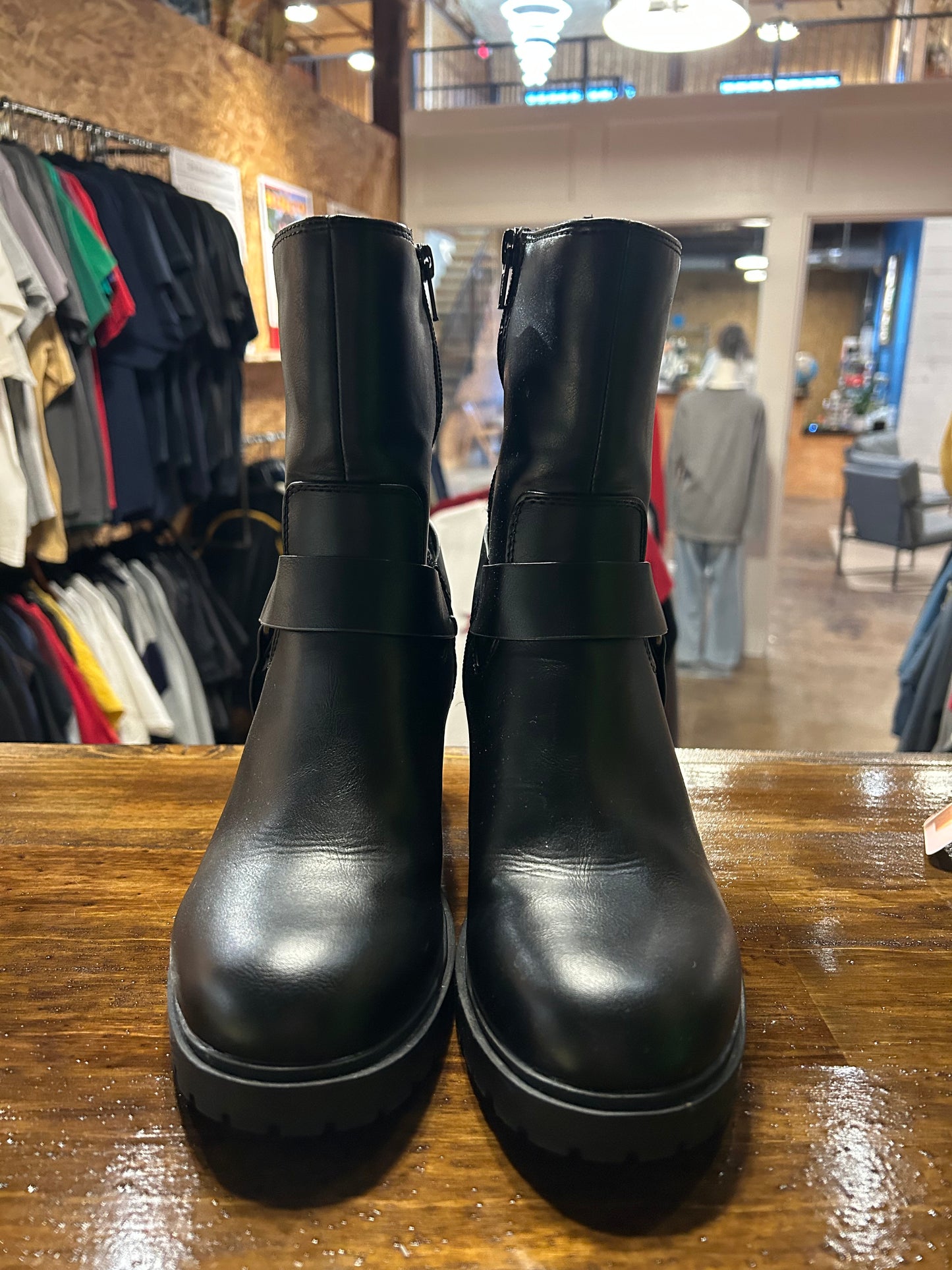 Women’s Black Boots 8.5