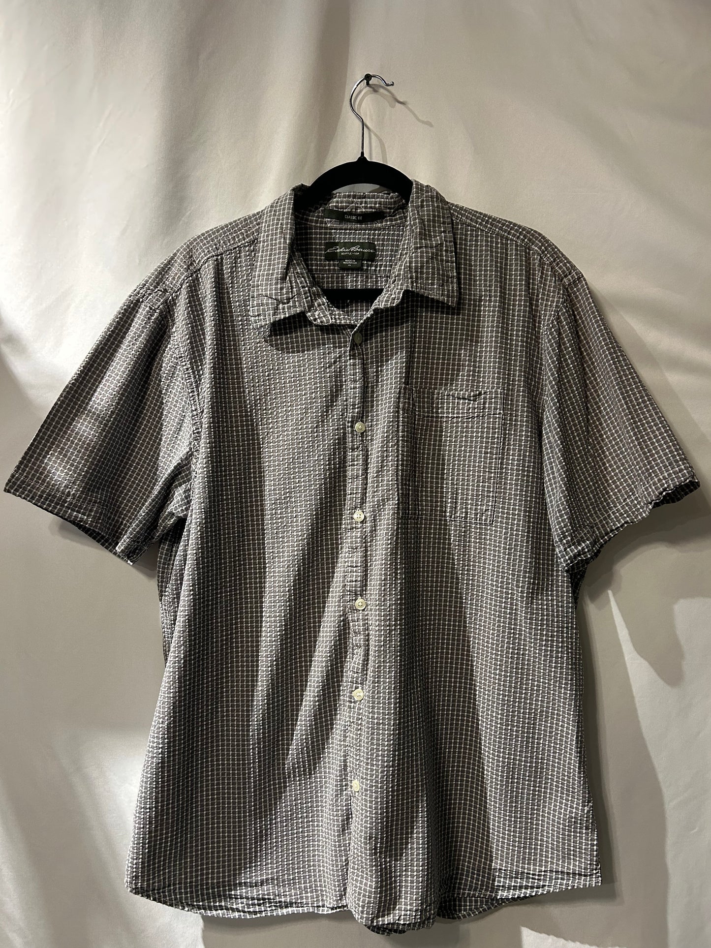 Eddie Bauer Button Up XL