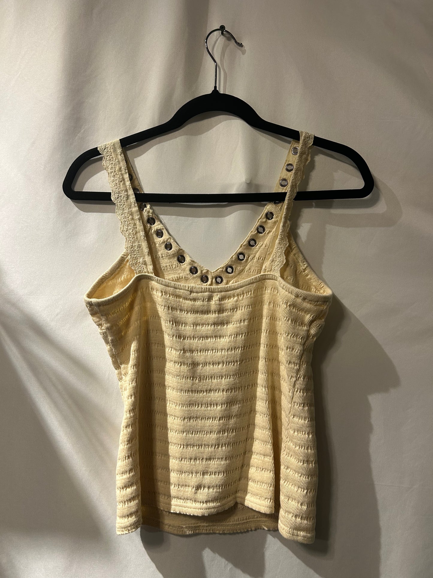 Gimmick Grommet Tank M