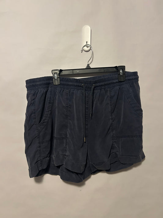 Universal Thread Black Shorts L