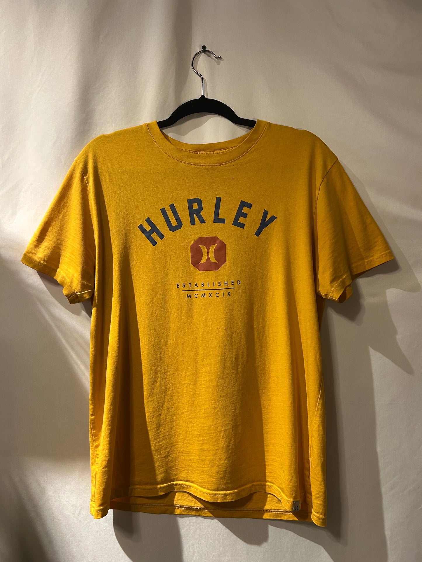 Hurley Yellow Graphic T-Shirt S
