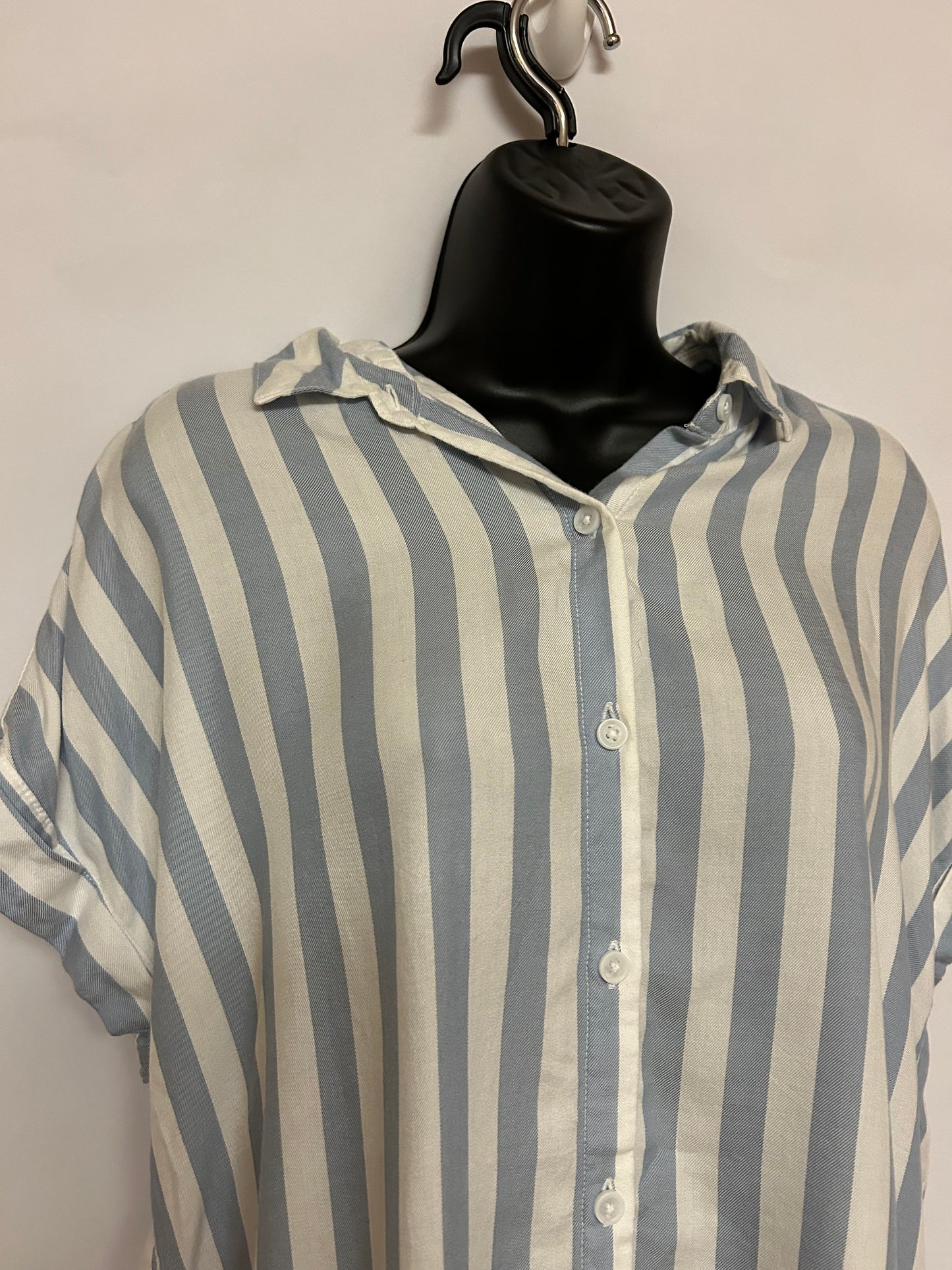 Beachlunchlounge Striped Button Up M