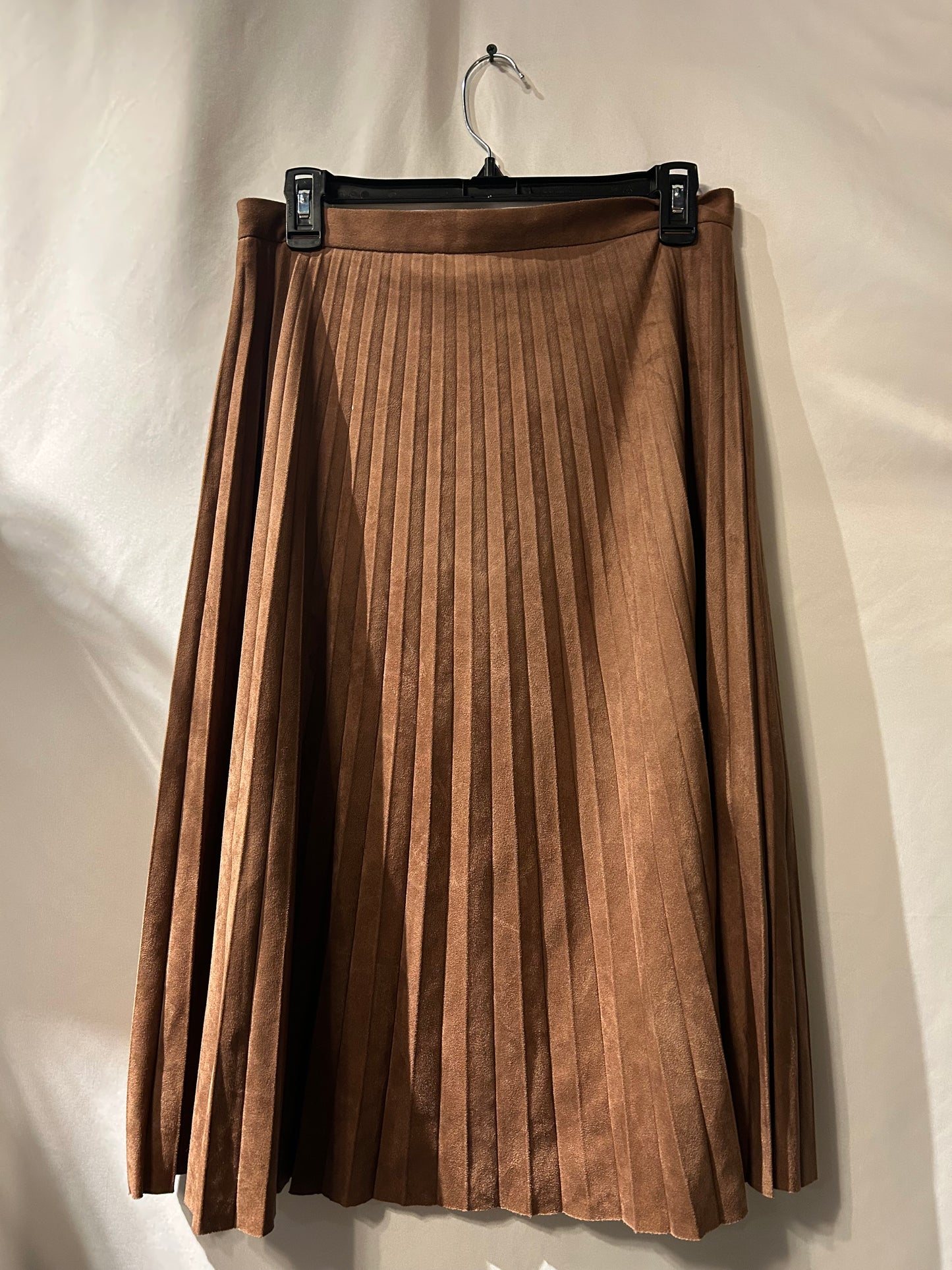 Bagatelle Pleated Faux Suede Midi Skirt L