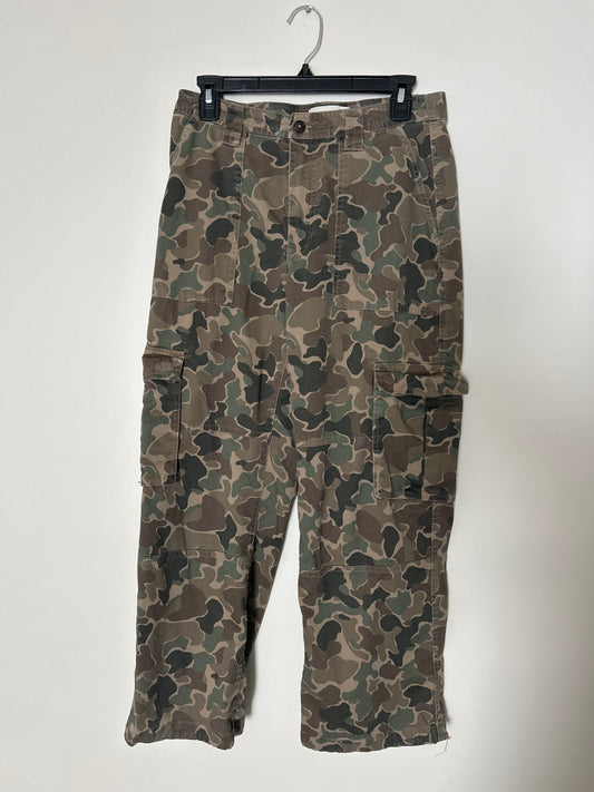 Abercrombie & Fitch Camo Cargos S