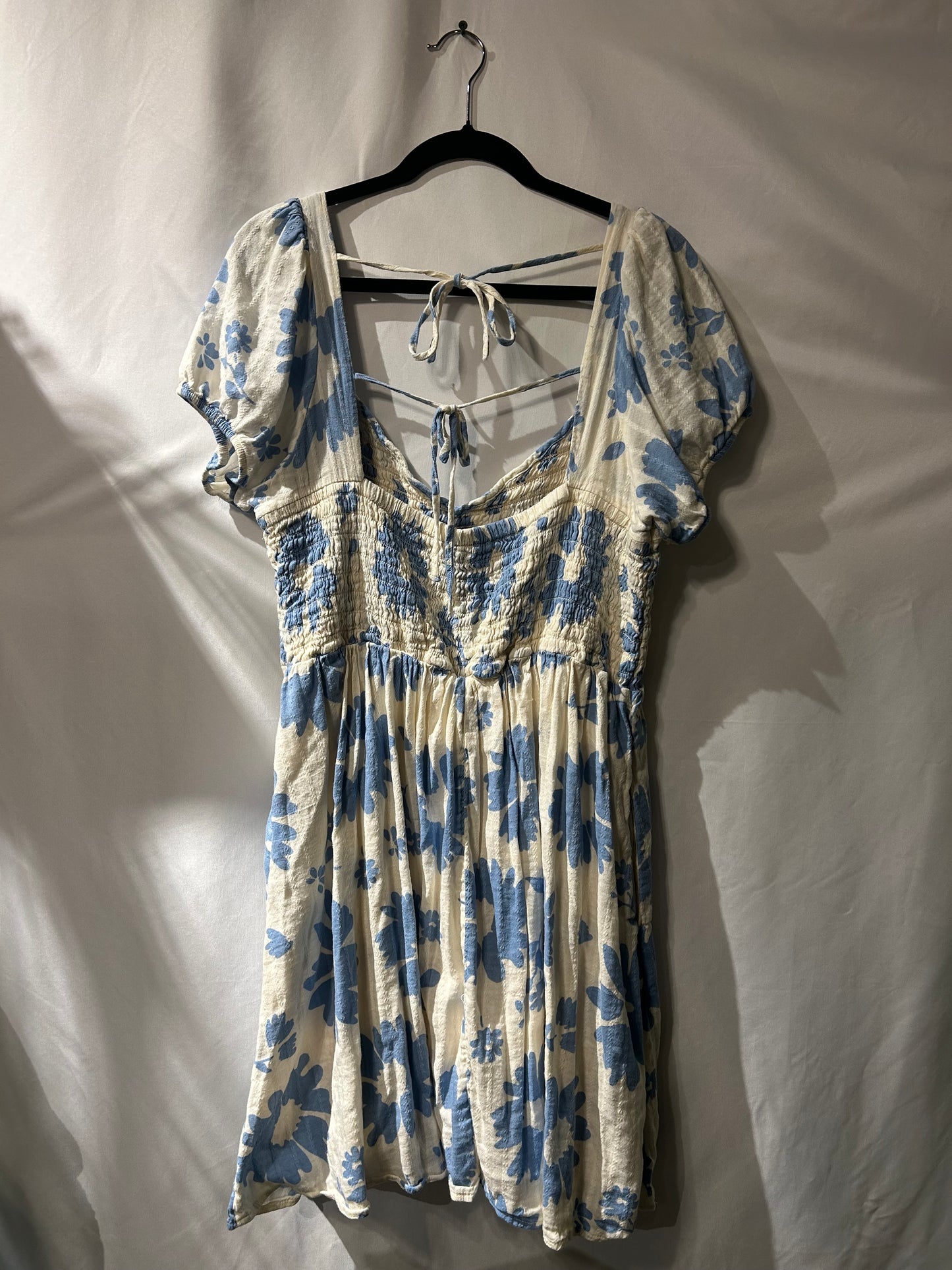 American Eagle Blue & White Floral Dress XL