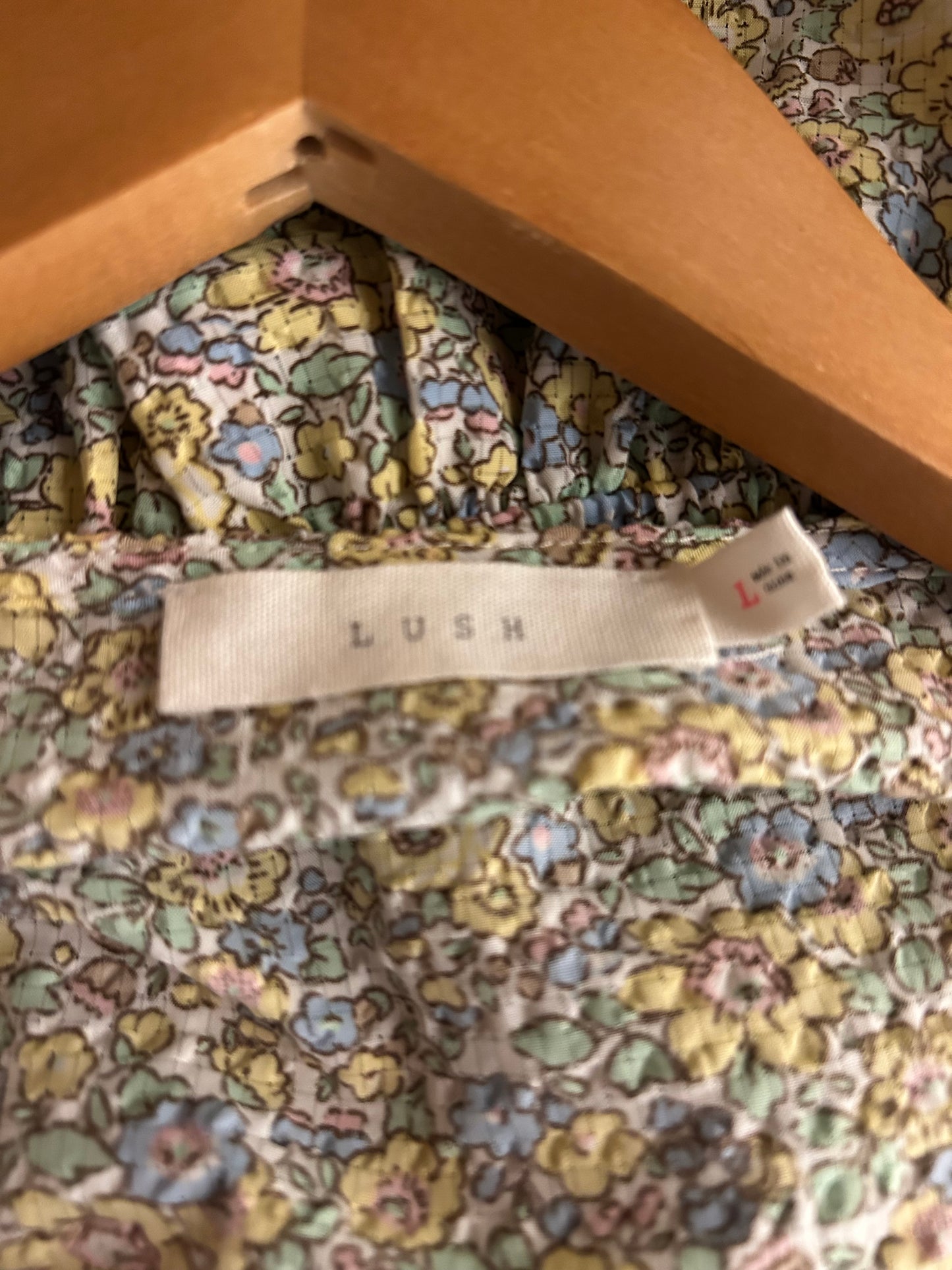 Lush Floral Top L