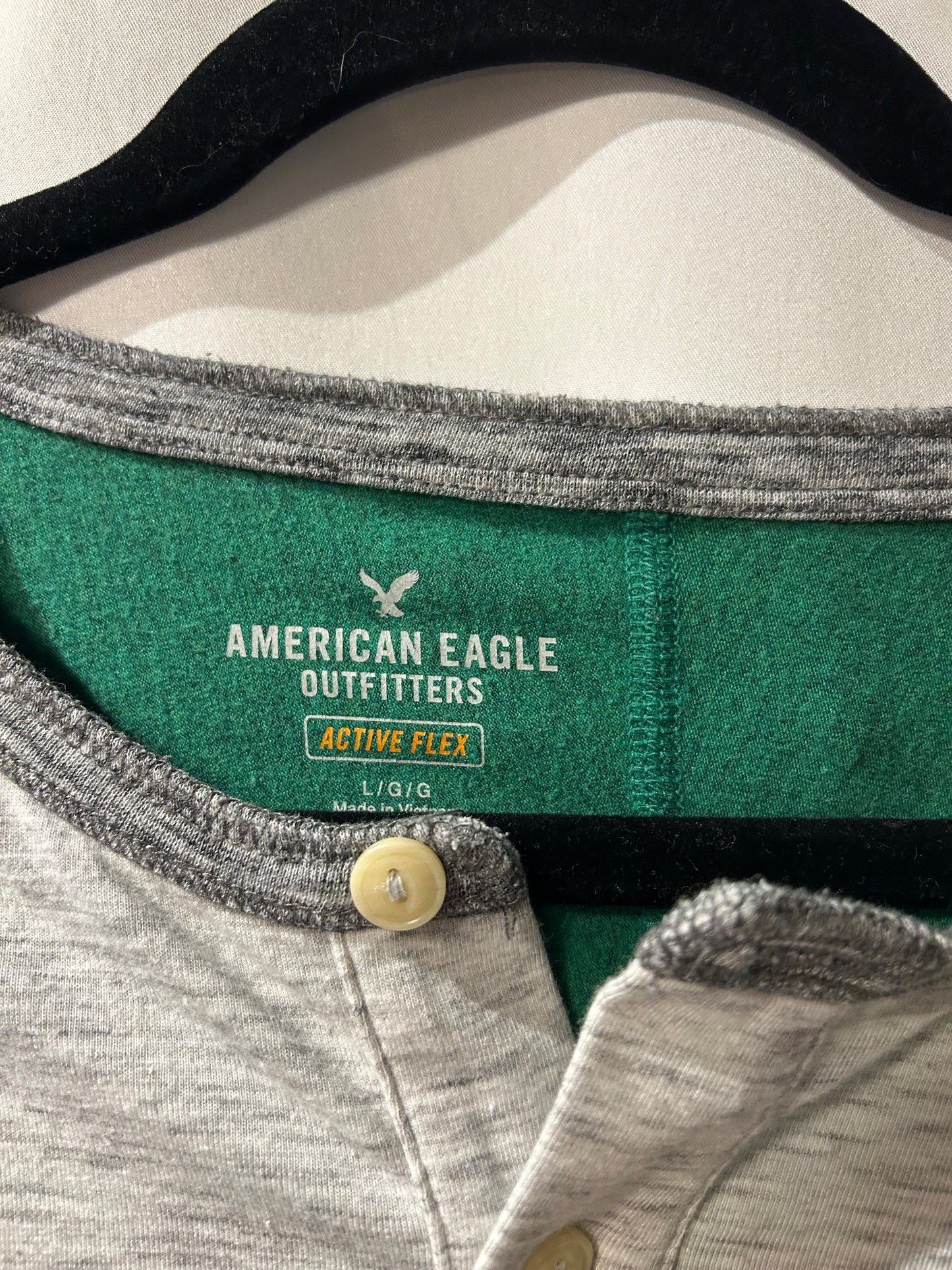 American Eagle Green & Grey T-Shirt L