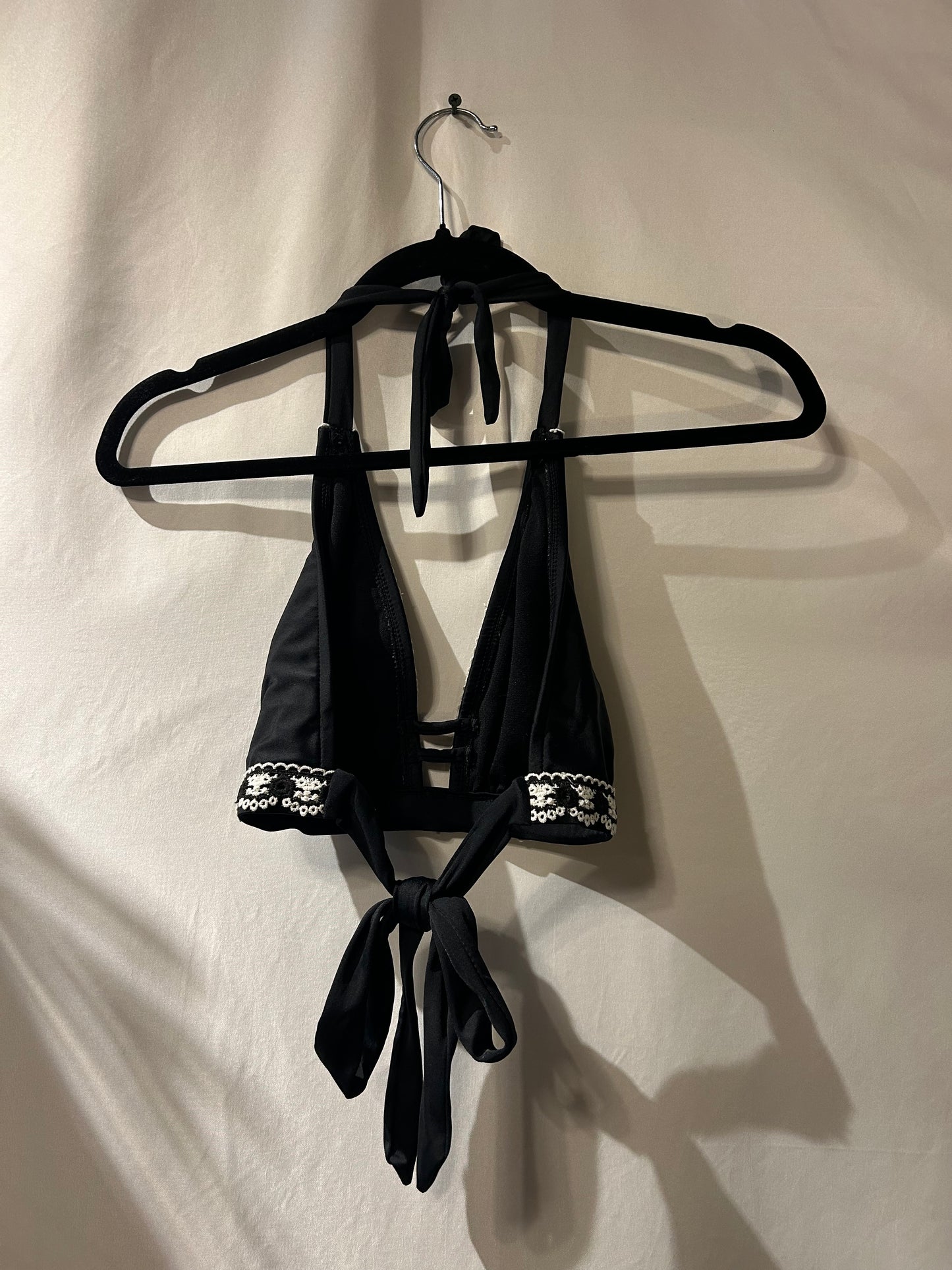 Kona Sol Black Crochet Bikini Top D/DD