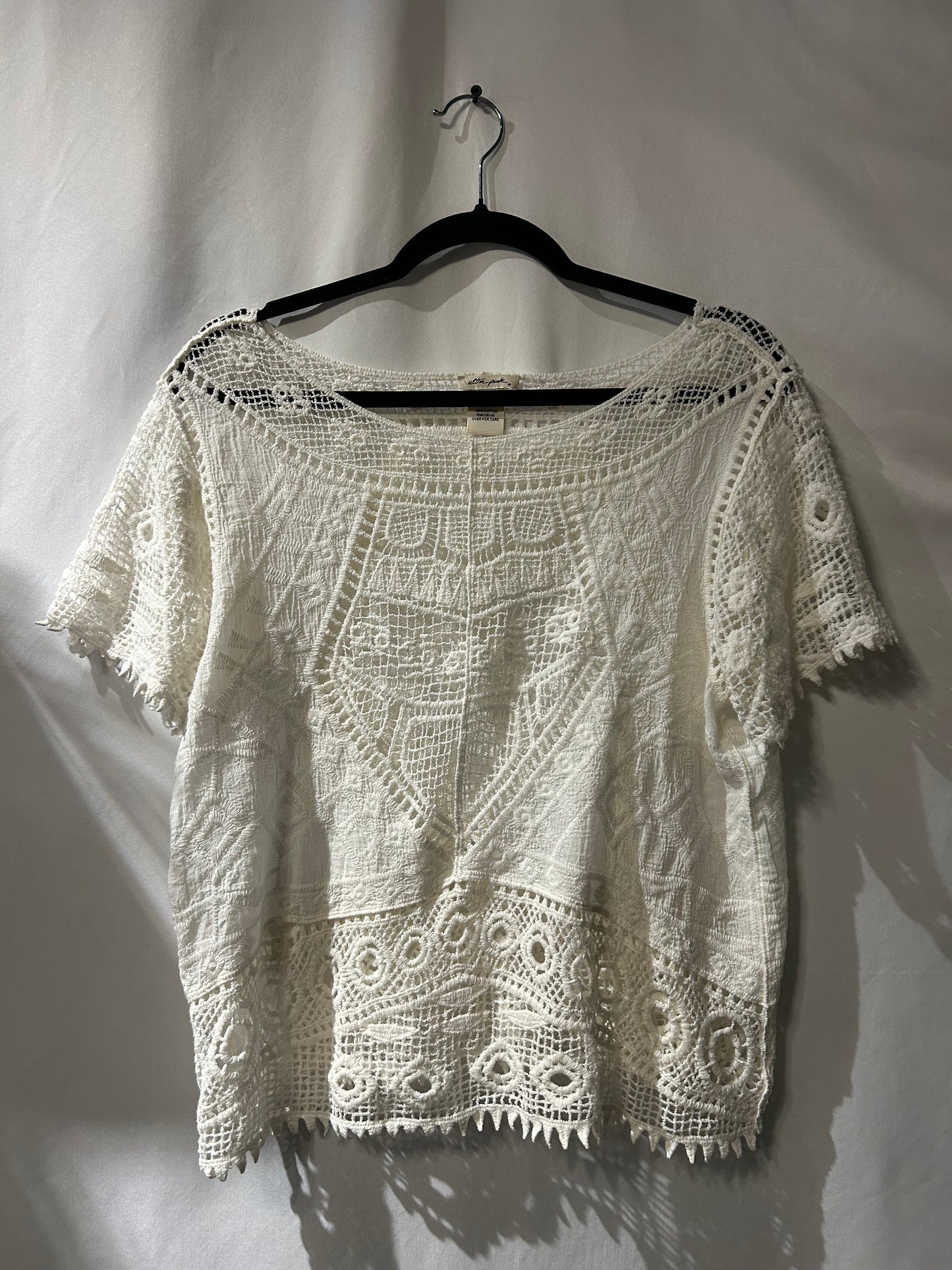 Ultra Pink White Lace Top S