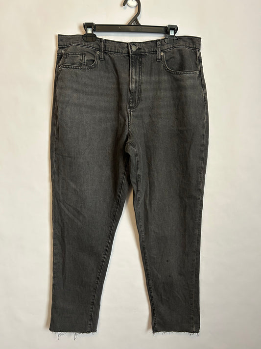Universal Thread Black Boyfriend Jeans 12