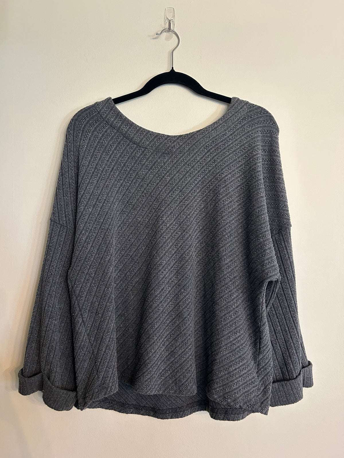 Loveriche Oversized Ribbed Sweater With Cuffed Sleeves M