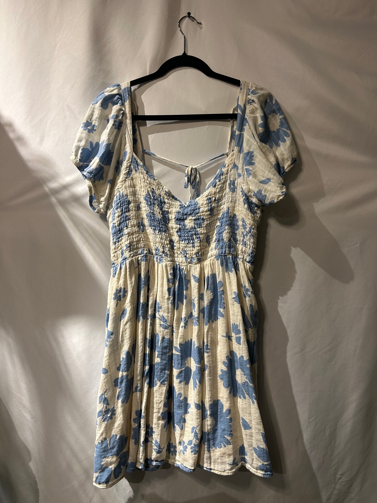 American Eagle Blue & White Floral Dress XL