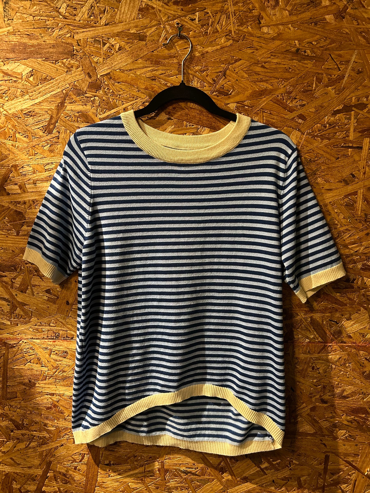 Dokotoo Striped T-Shirt M