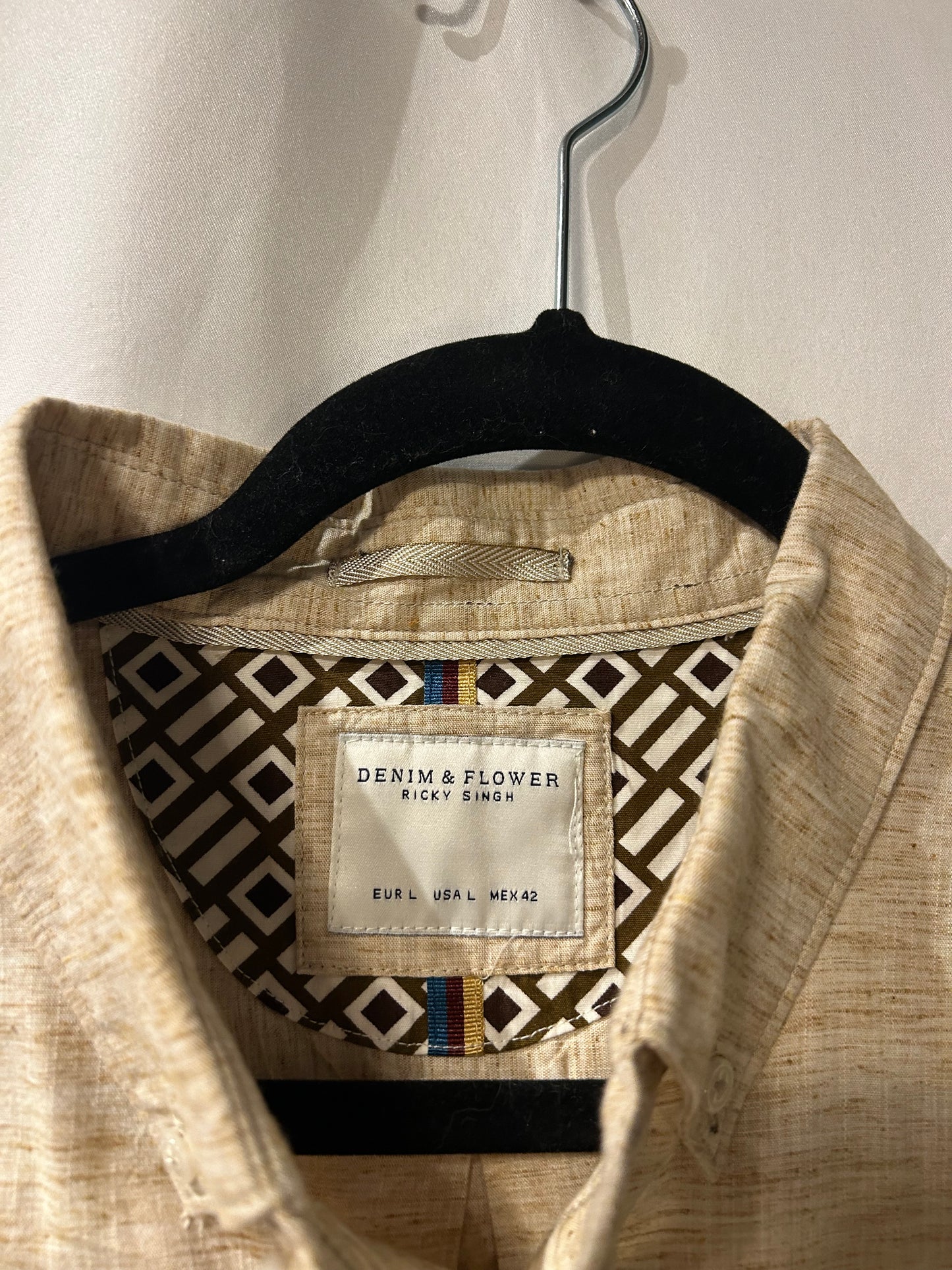 Denim & Flower Tan Button Up L