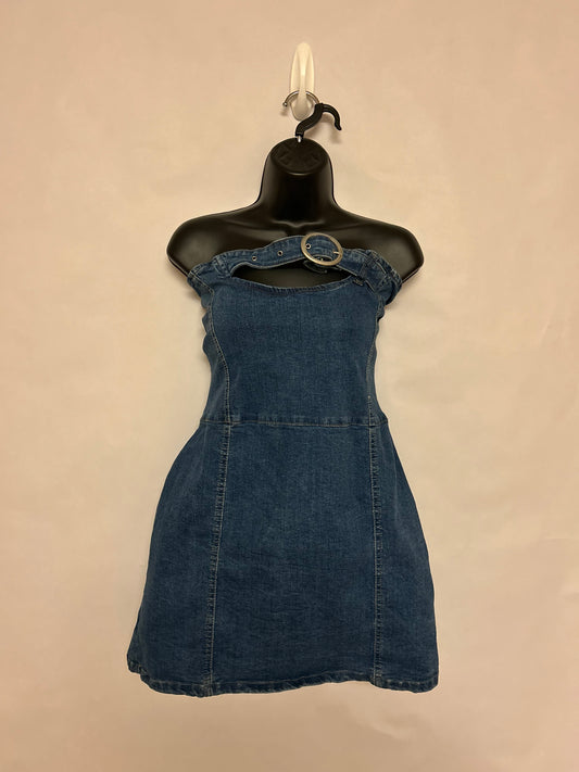 Pretty Little Thing Denim Dress 16