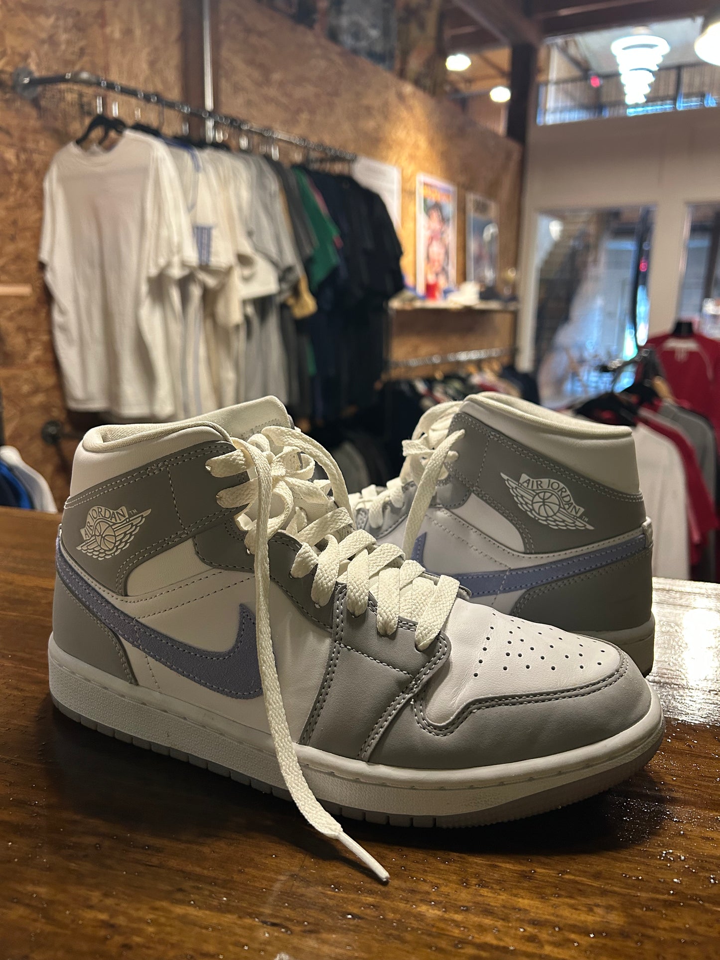 Nike Air Jordan 1 Mid Wolf Grey Aluminum 8