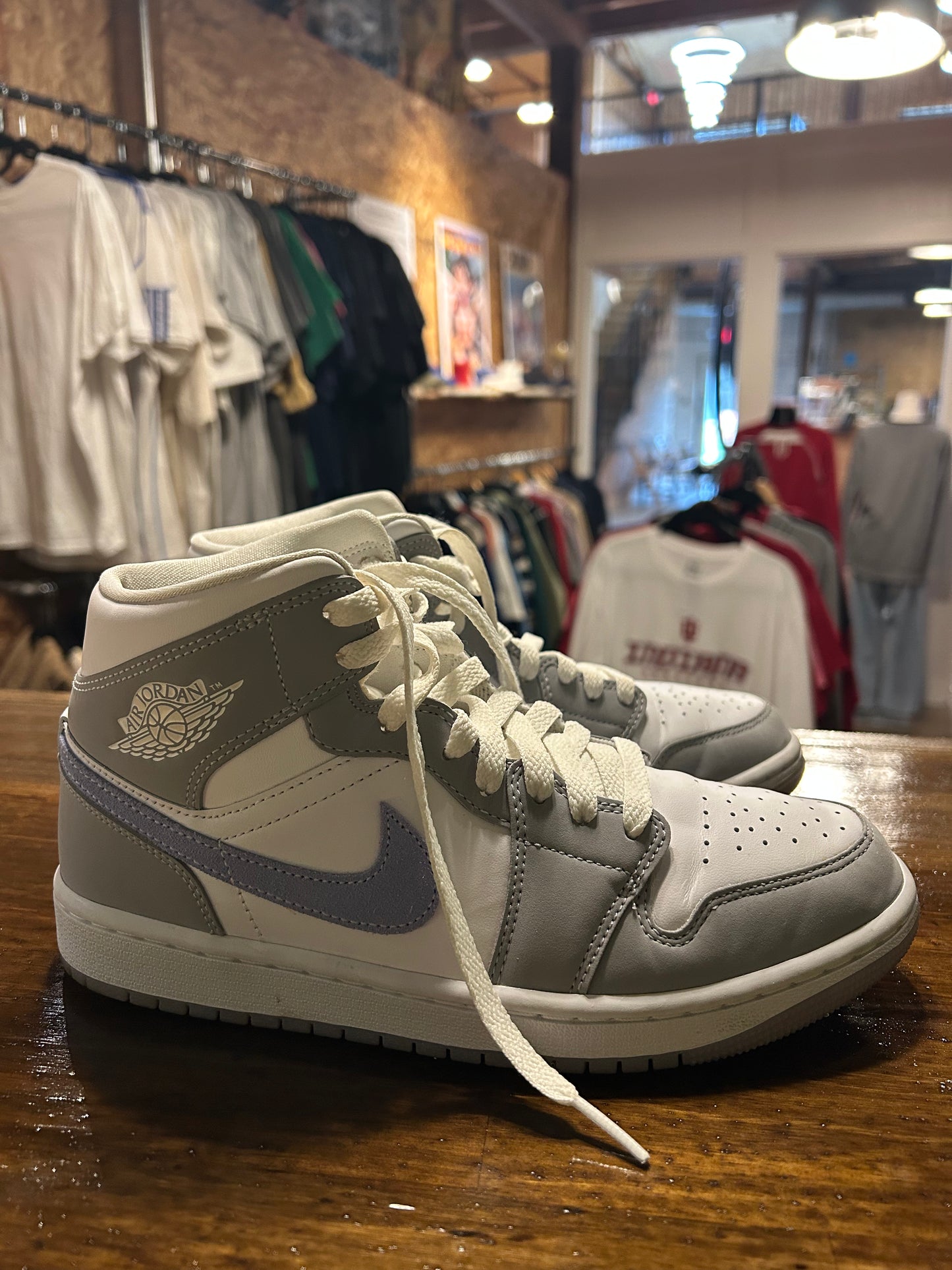 Nike Air Jordan 1 Mid Wolf Grey Aluminum 8