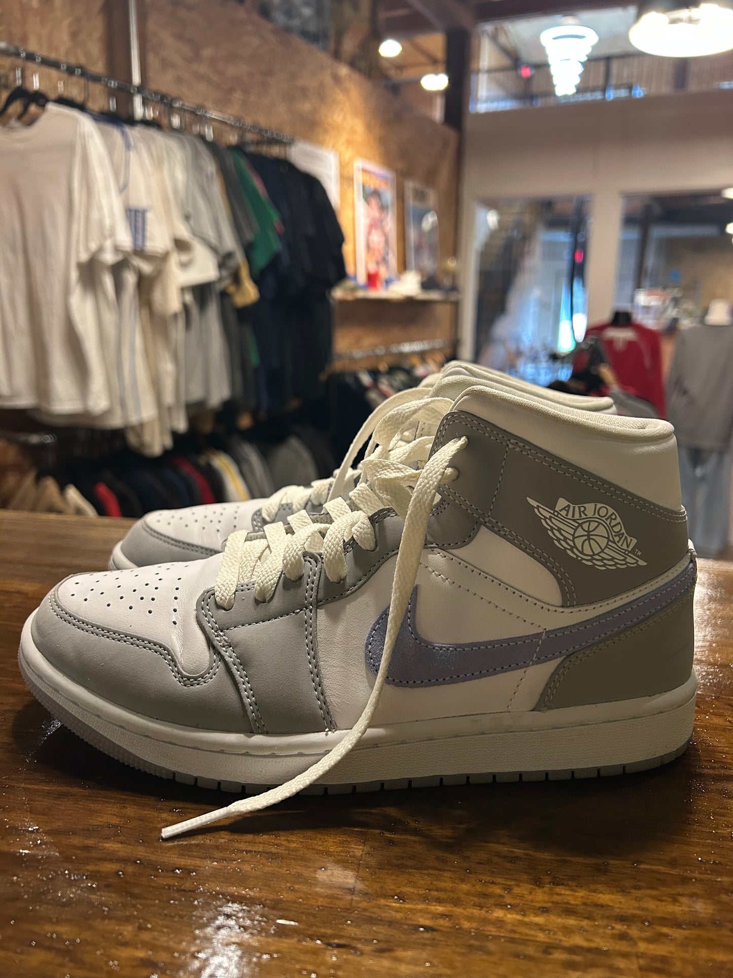 Nike Air Jordan 1 Mid Wolf Grey Aluminum 8