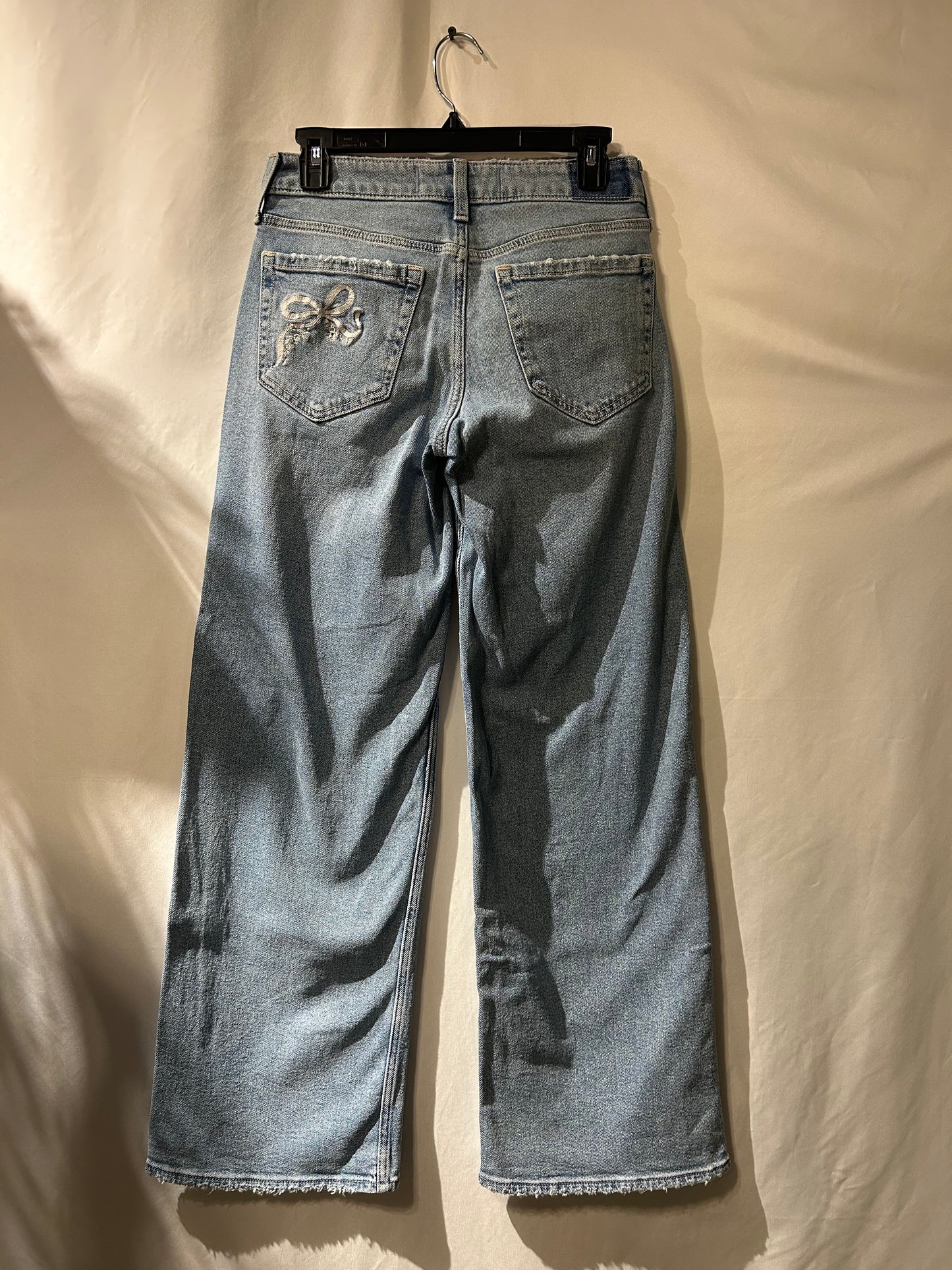 Hollister Low Rise Baggy Jeans with Bow Detail 0