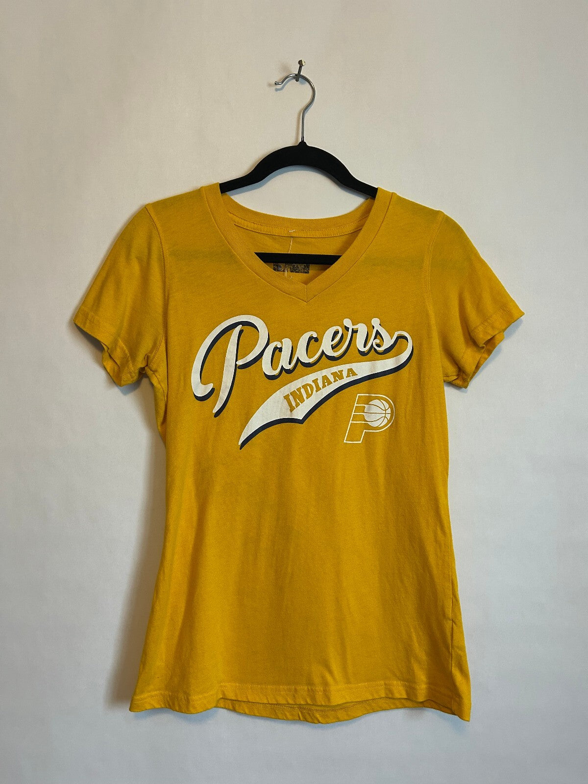 Pacers V-Neck T-Shirt M
