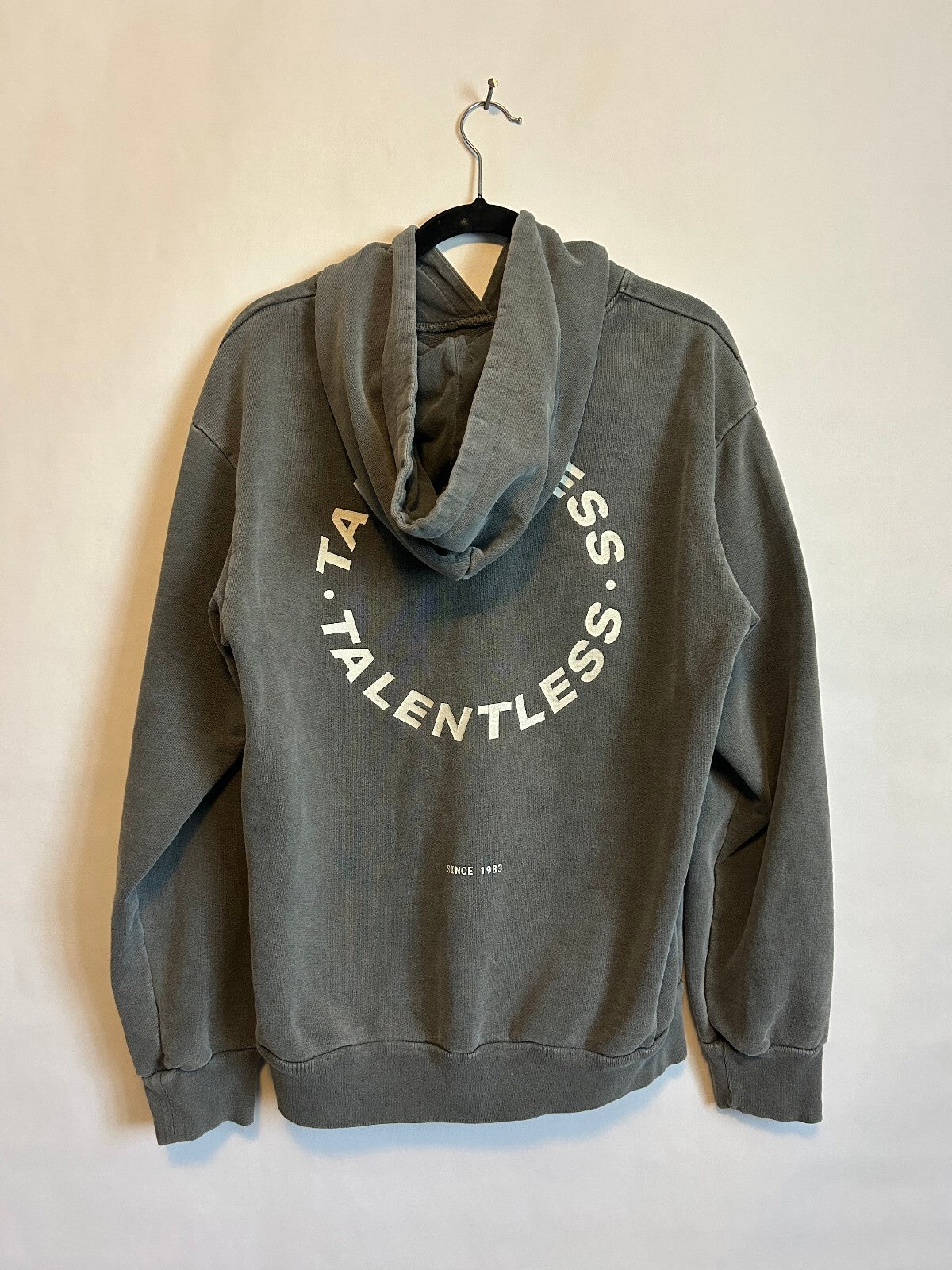 Talentless Circle Logo Heavyweight Hoodie L